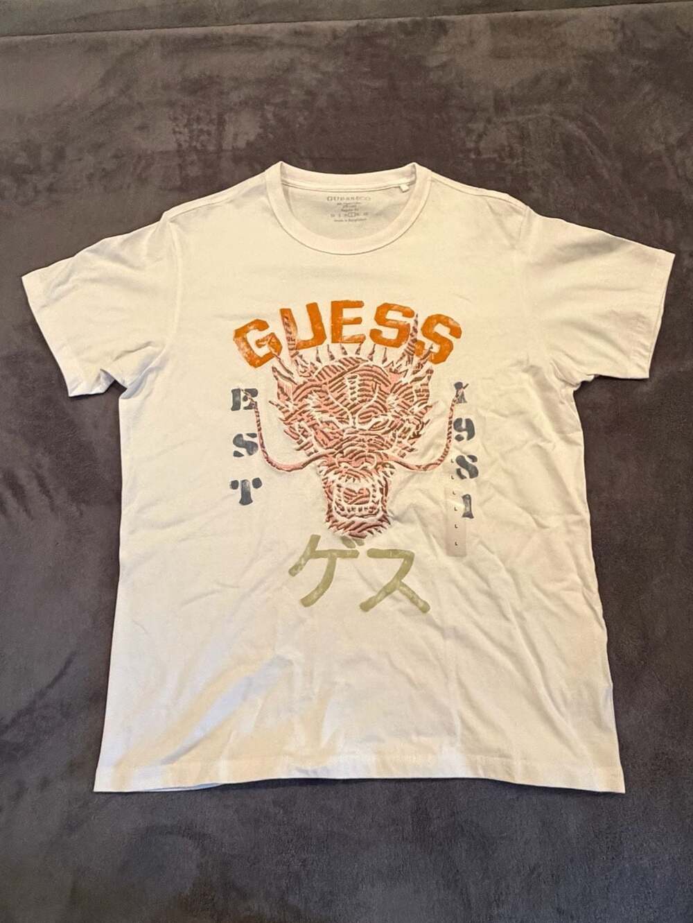 GUESS Dragon Graphic T-Shirt Size Large